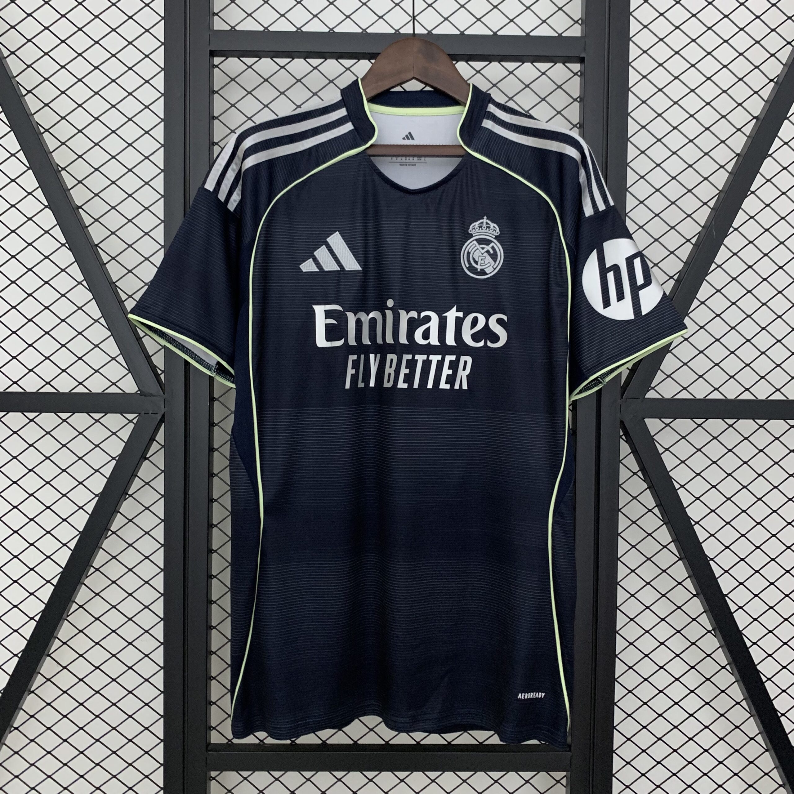 Camiseta Real Madrid Visitante 2025/26